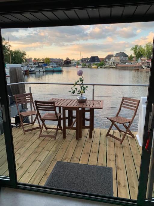 Unique New Houseboat Moored 4 Apartment Zwartsluis Luaran gambar